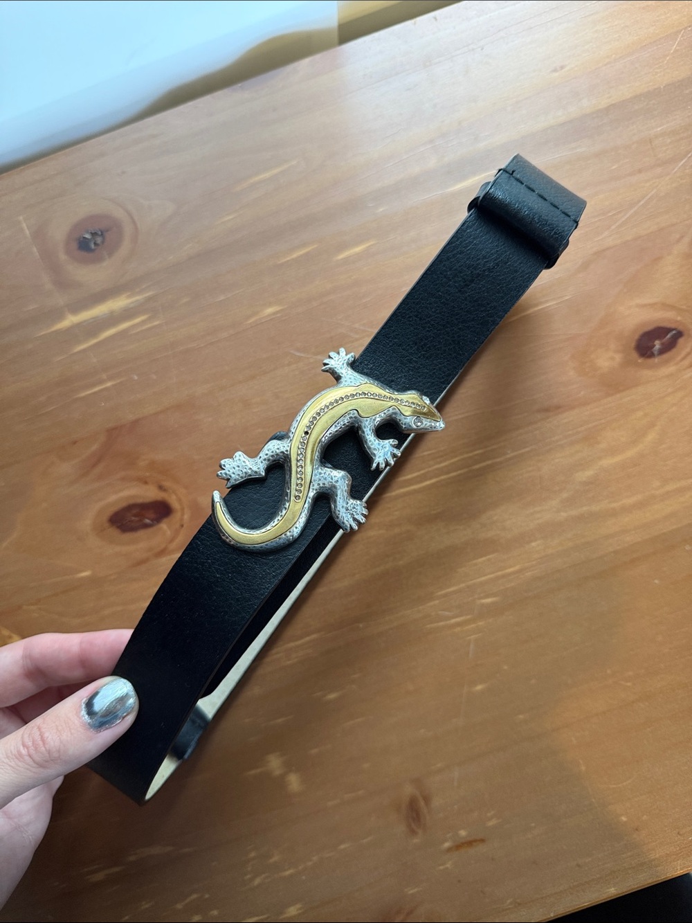 Black Leather Vintage Belt with Decorative Lizard Accent